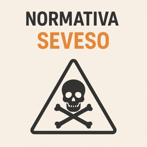 Testo grafico: "Normativa Seveso" con simbolo di teschio e ossa incrociate all’interno di un triangolo di pericolo.